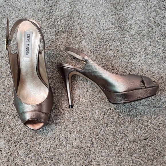 EUC Steve Madden Pewter Sling back Heels SZ 6 1/2 - Picture 4 of 6